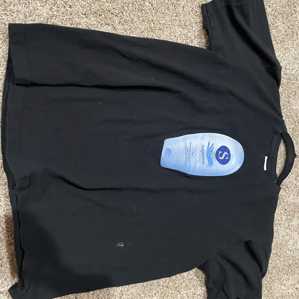 Supreme t shirt